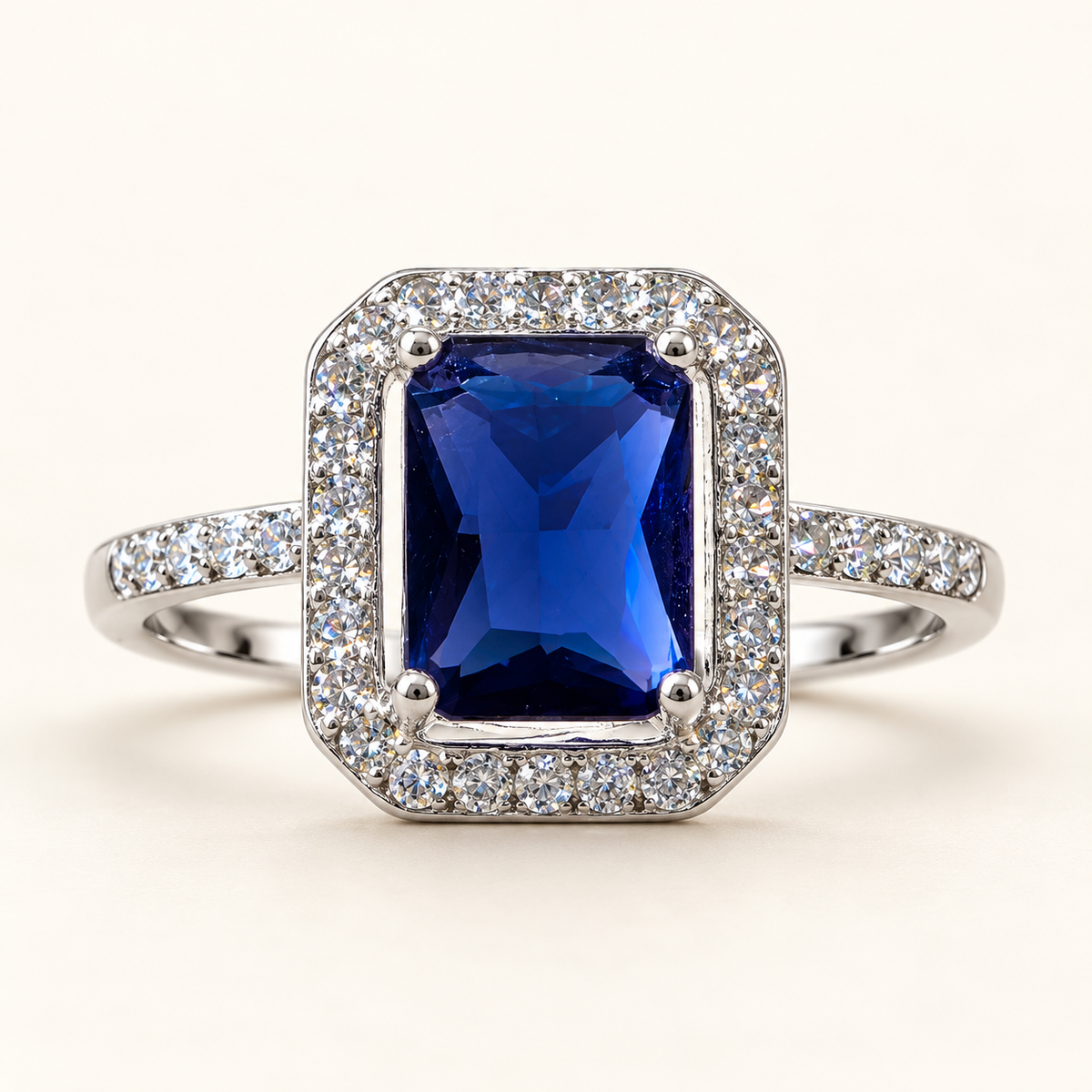 Blue Majesty – safirring på bestilling
