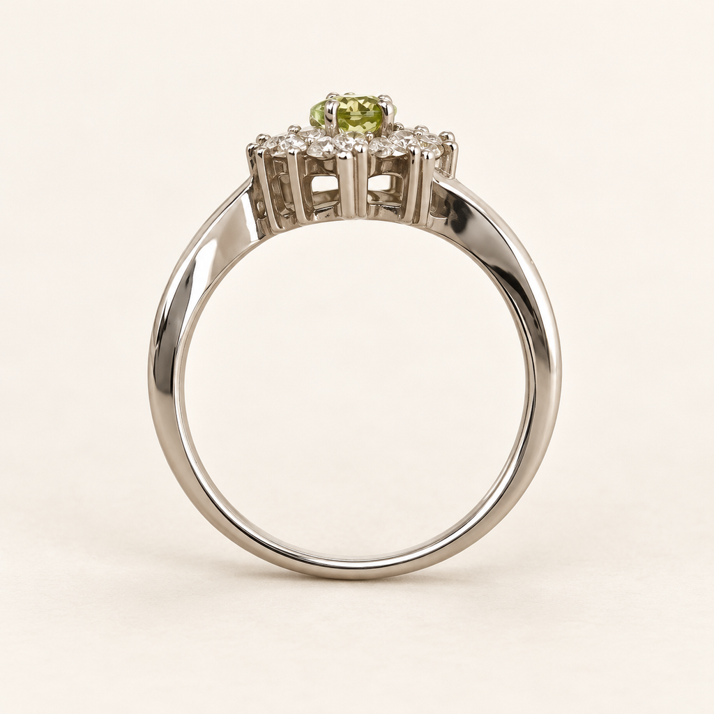 Lime Bloom - peridotring med glitrende detaljer