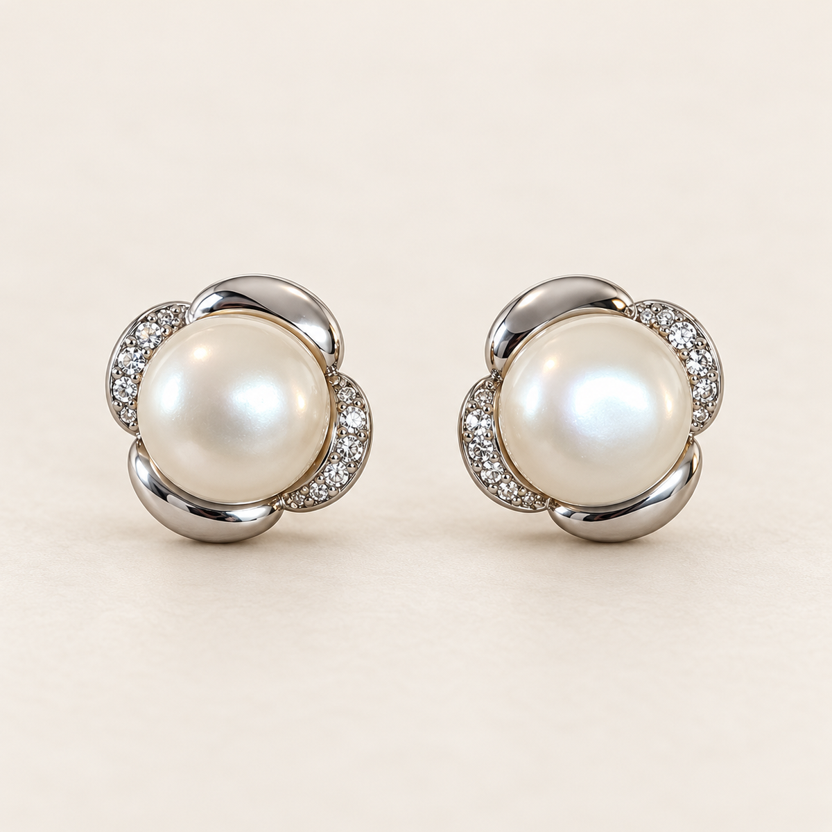 Pearl Bloom - perleøredobber med 7,85 karat perle i 925 sølv